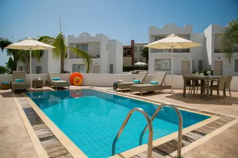 Althea Kalamies Luxury Villas in Παραλίμνι — foto 16