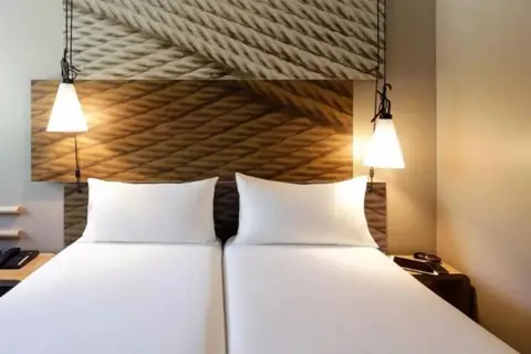 ibis Lisboa Centro Liberdade in Almada — foto 3