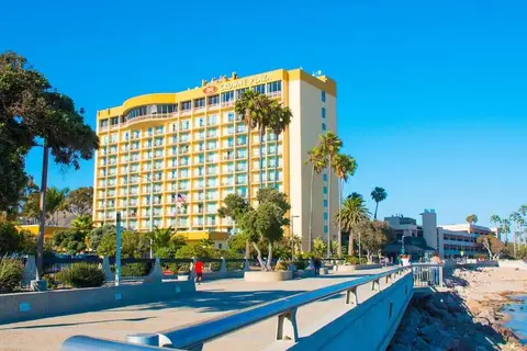 Crowne Plaza Ventura Beach in Ventura — foto 27