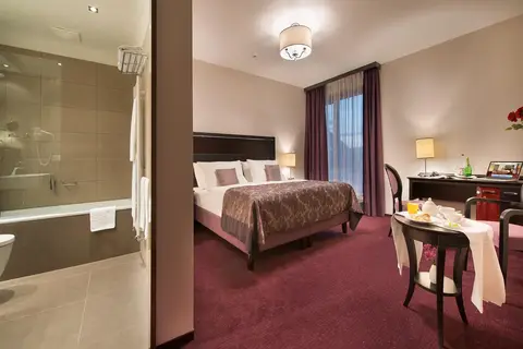 EA Hotel Embassy Prague in Praag — foto 8