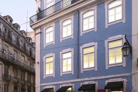 LX Boutique in Almada
