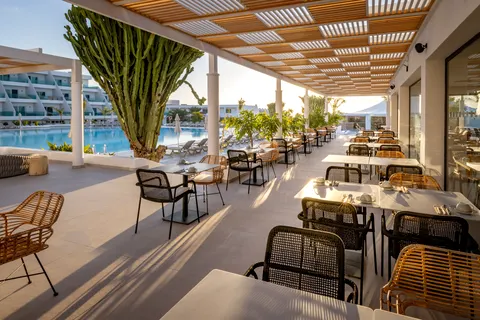 Radisson Blu Resort Lanzarote - adults only in Costa Teguise — foto 5