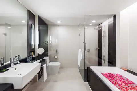 Radisson Suites Bangkok Sukhumvit in Bangkok — foto 12