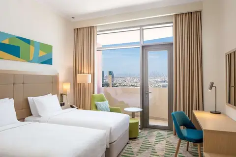 Holiday Inn & Suites Dubai Science Park in هوليداي إن فندق وأجنحة حديقة دبي للعلوم — foto 9