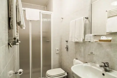 Des Etrangers in Milaan — foto 4