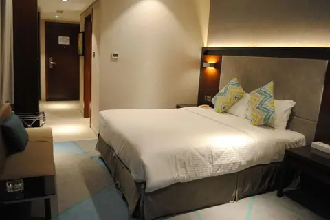 Hotel Versailles in ديرة — foto 12