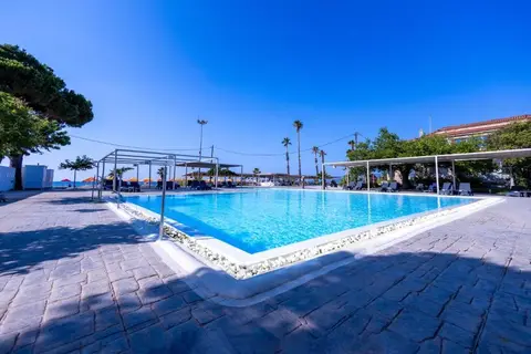 Buka Sandy Beach in Messini — foto 10
