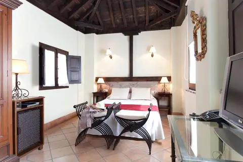 Casa del Capitel Nazari in Granada — foto 9