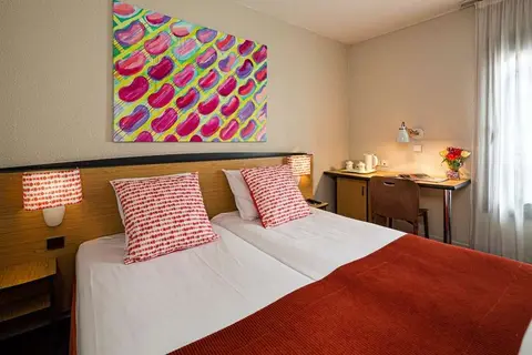 Hotel Paris Louis Blanc Gare du Nord in Parijs — foto 14