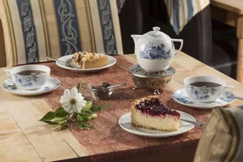 Burghaus en Villa Kronenburg foto 16