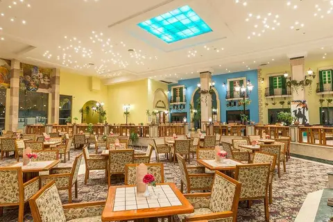 Ali Baba Palace Resort in Hurghada — foto 24