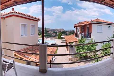Yakinthos Garden in Άναξος — foto 6