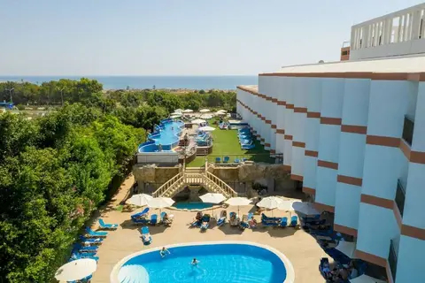 Avlida Hotel in Paphos — foto 27