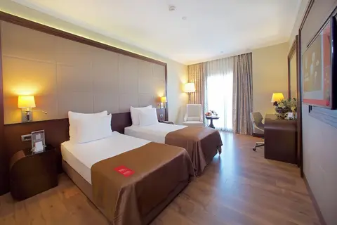 Ramada Hotel & Suites by Wyndham Istanbul Merter in Fatih — foto 25