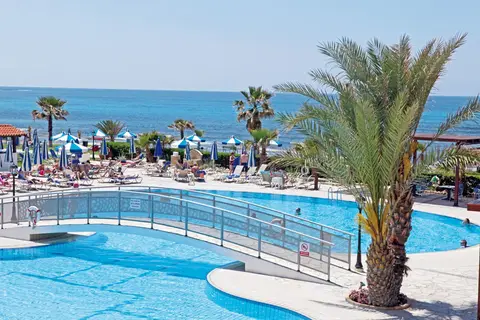 Kefalos Beach Tourist Village in Paphos — foto 12
