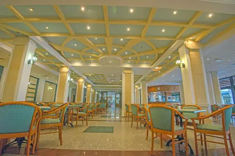Tsokkos Gardens Hotel in Παραλίμνι — foto 27