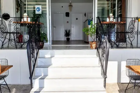 Midilli Konak in Foca, foto 2