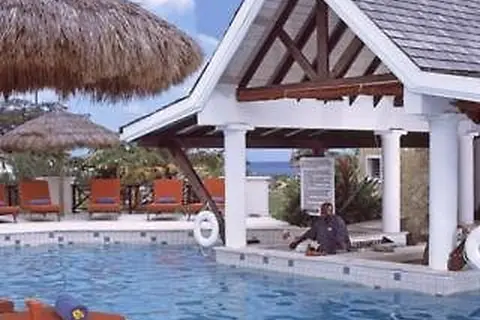 Coyaba Beach Resort in Saint George's — foto 5