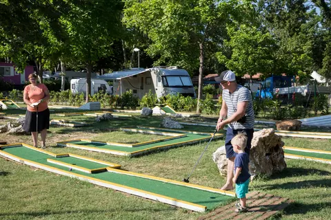 Camping hu I Pini Village foto 2