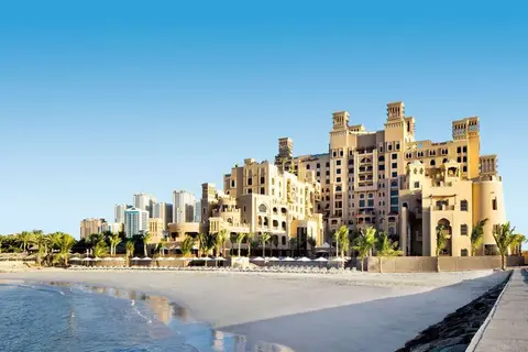 Sheraton Sharjah Beach Resort & Spa in السيف — foto 2