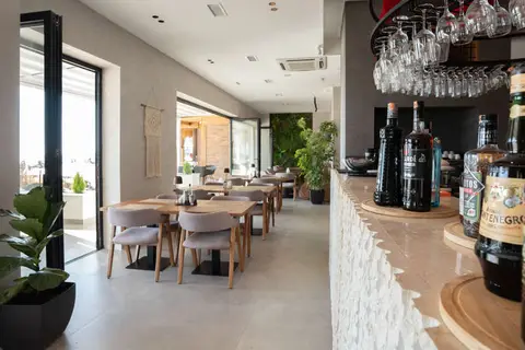 Seaside Hotel in Durrës — foto 16