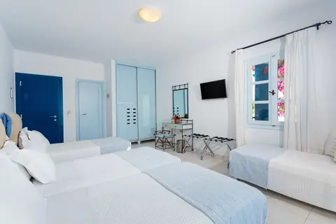 Pyrgaki Hotel in Παροικιά — foto 22