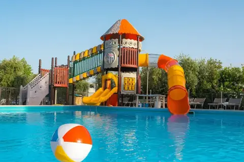 Vacanze Glamping Boutique in San Felice del Benaco — foto 13