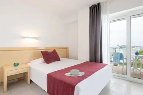 Hotel Vibra Riviera in Sant Josep de sa Talaia — foto 28