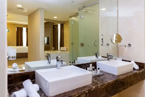 Four Points by Sheraton Production City, Dubai in Dubai — foto 7