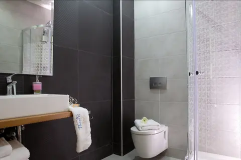 Grand TheoNi Hotel Suites & Spa in Municipal Unit of Apollonioi — foto 13