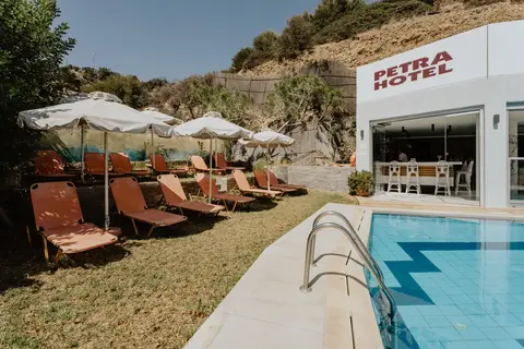 Petra Hotel in Αγία Γαλήνη — foto 7