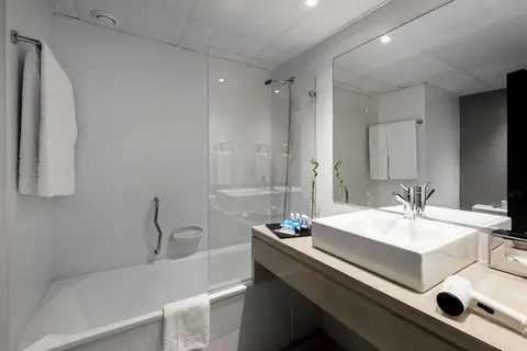 Hotel TRYP by Wyndham Lisboa Caparica Mar in Costa da Caparica — foto 18