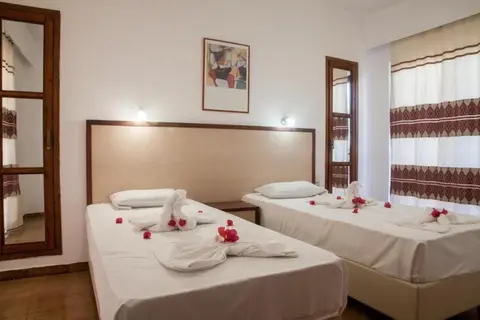 Ekavi Apartments in Agia Marina — foto 12