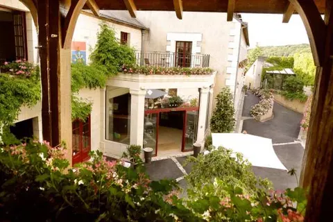 Hotel La Croix Blanche in Fontevraud-l'Abbaye — foto 15