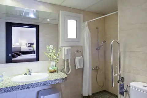 Hotel Gaudi in Barcelona — foto 24