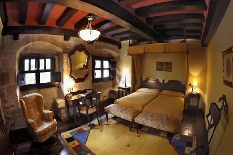 Hotel Casa del Marqués in Santillana Del Mar — foto 25