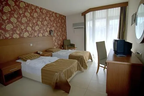 Surtel in Kusadasi — foto 22