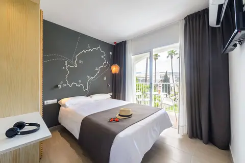 Hotel Vibra Cala Tarida in Sant Josep de sa Talaia, foto 7