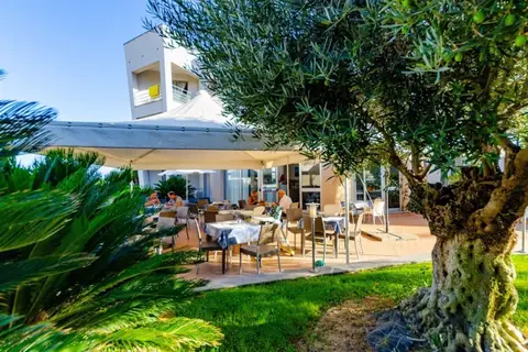 Astro Suite Hotel in Cefalu — foto 14
