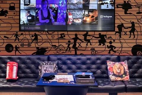 Hotel Moxy London Stratford in Londen — foto 7