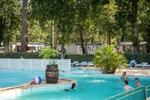 Camping Fontaine Vieille in Lanton