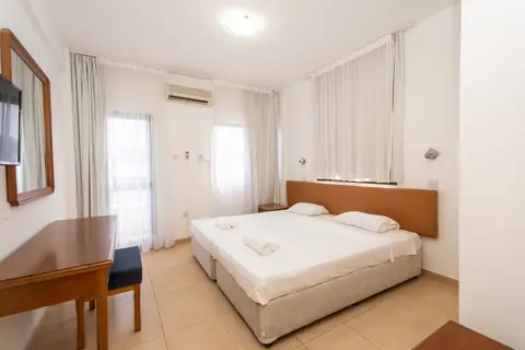 Flora Hotel Apartments in Paralimni, foto 26
