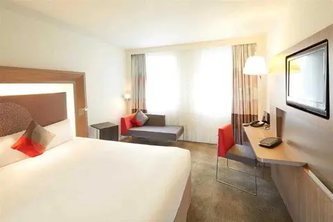 Novotel London Brentford in Londen — foto 18