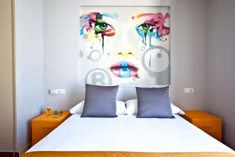 Ryans La Marina in Ibiza-Stad — foto 18