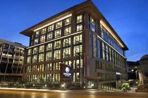 Doubletree by Hilton Hotel Istanbul Piyalepas in İstanbul — foto 4