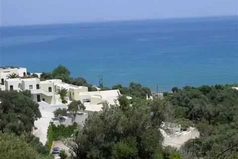 Polyrizos (Polyrisos) in Aνω Ρoδάκινo