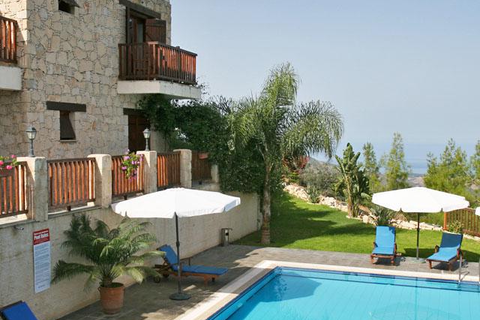 Paradisos Hills Hotel in Lysos