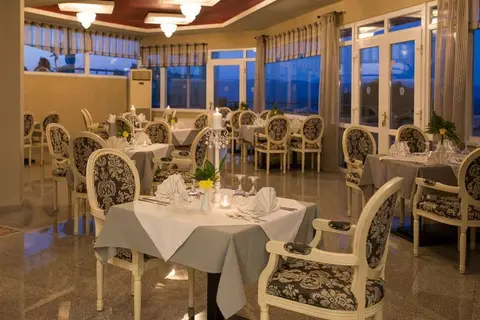 Sunrise Resort in Μόλυβος — foto 16