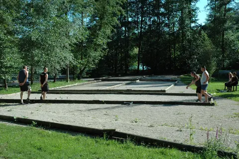 Camping Du Bois De Reveuge in Huanne-Montmartin — foto 17