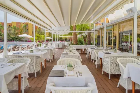 H10 Cambrils Playa in Cambrils